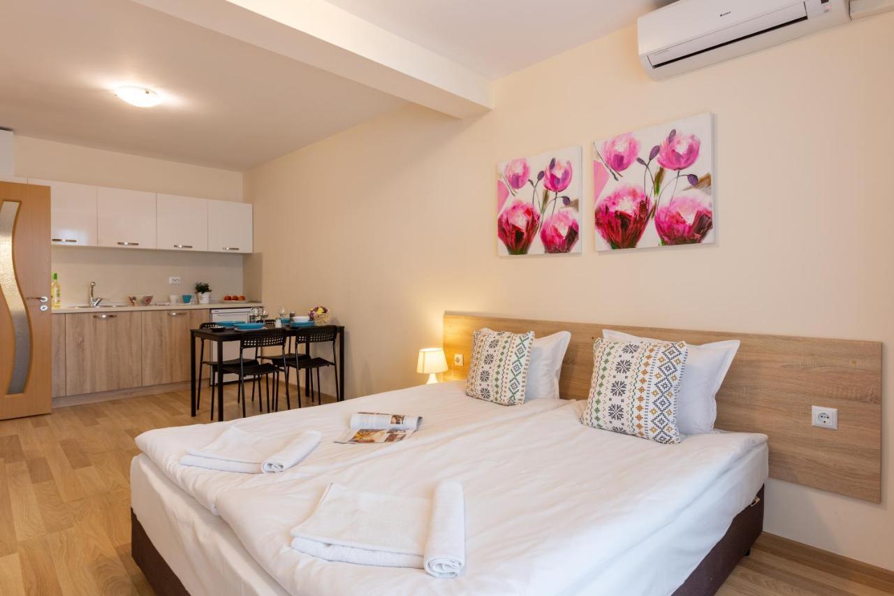 Apartments Flora Μπουργκάς Εξωτερικό φωτογραφία