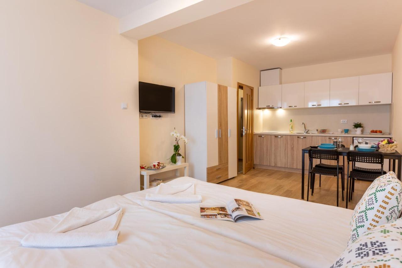 Apartments Flora Μπουργκάς Εξωτερικό φωτογραφία