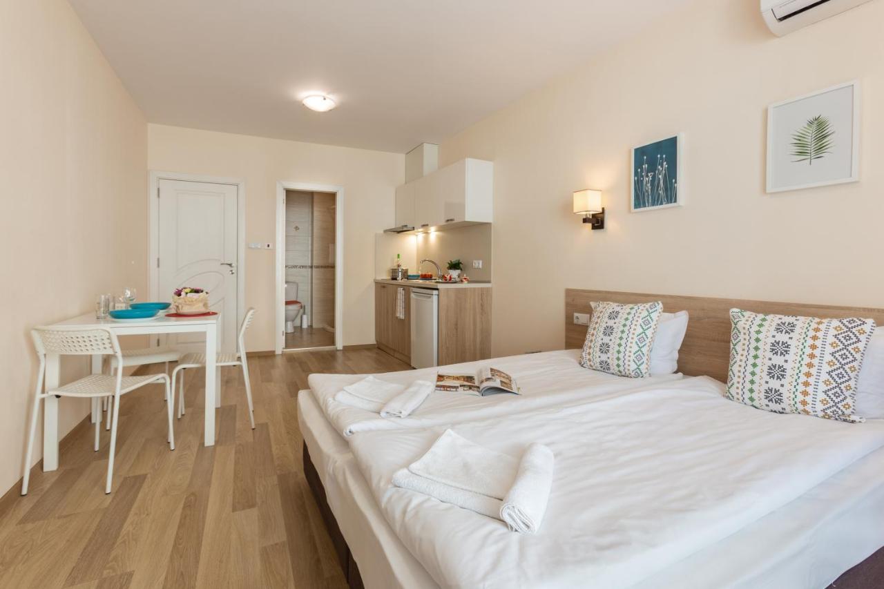 Apartments Flora Μπουργκάς Εξωτερικό φωτογραφία
