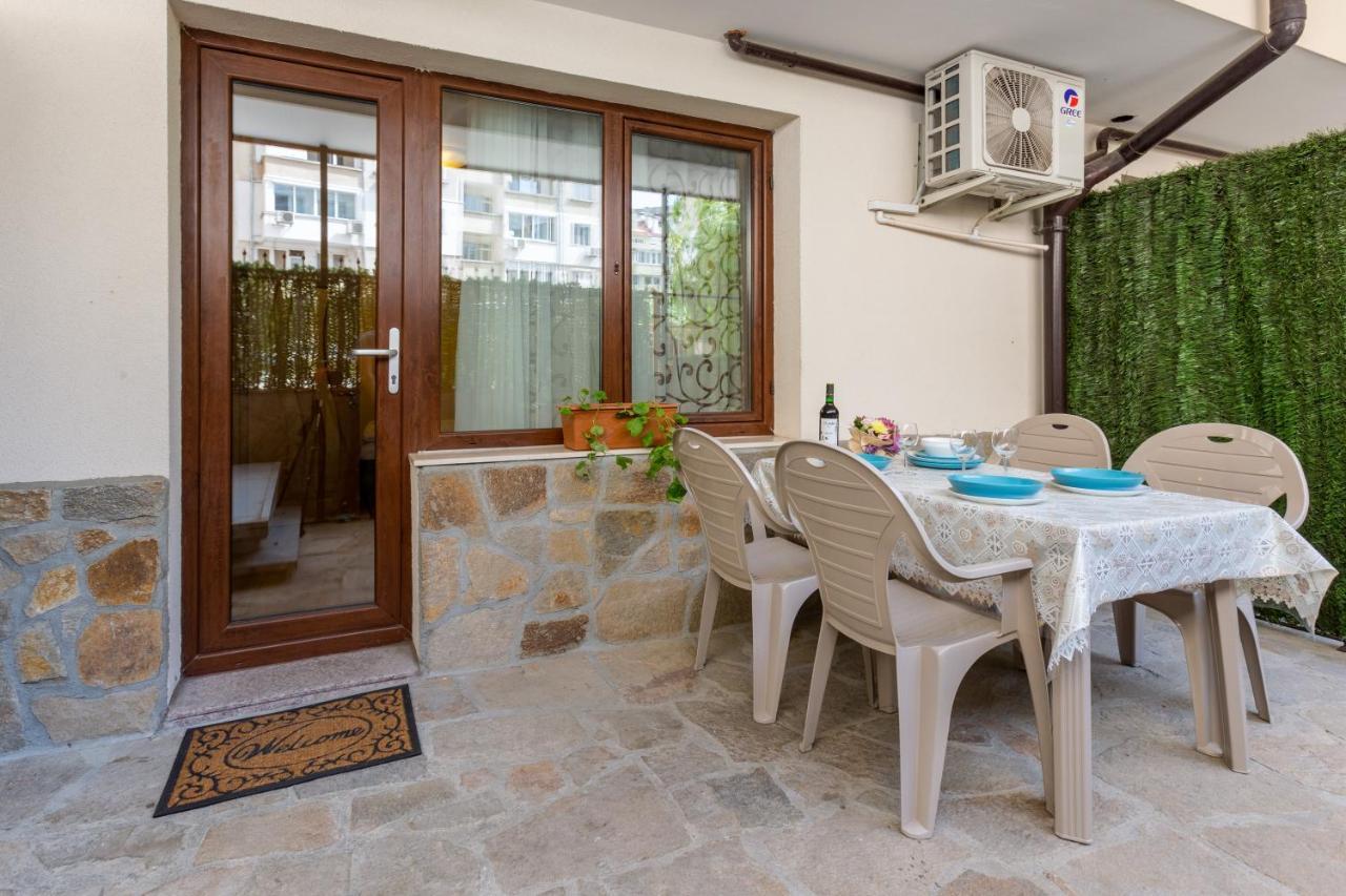 Apartments Flora Μπουργκάς Εξωτερικό φωτογραφία